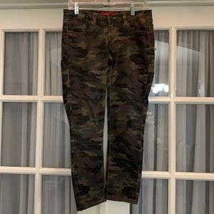 Firm price-GOGO STAR army green camouflage low rise jeans Size 5